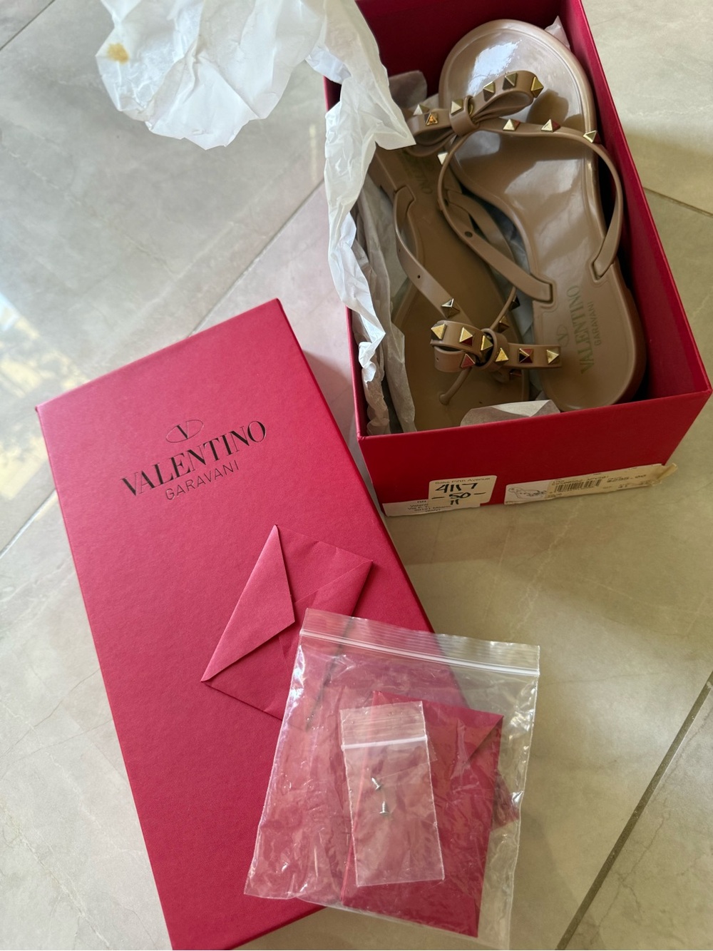 Valentino Garavani Rockstud Jelly Thong Sandals – Nude Beige Size 10 - Picture 5 of 7